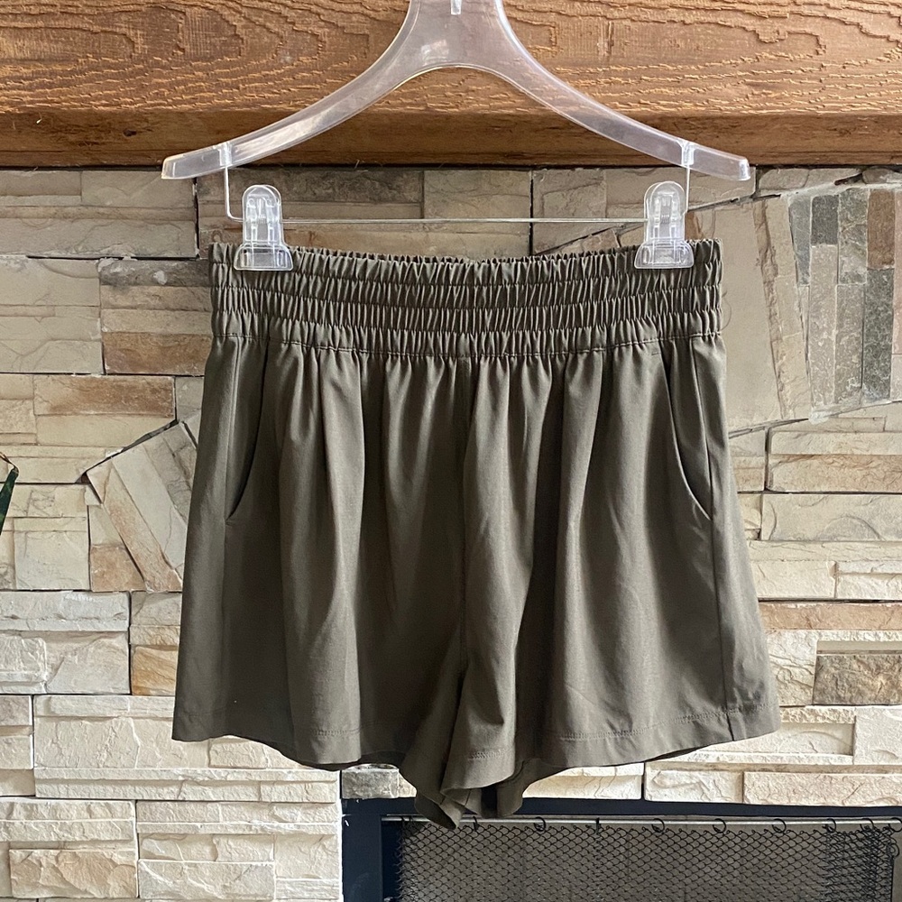 Vuori Villa Shorts.